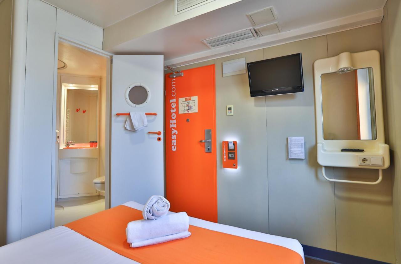 Easyhotel Sofia Exterior photo